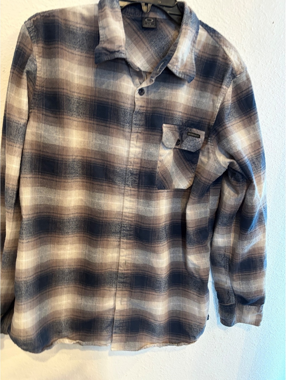 Oakley Men's Large Plaid Button-Up Shirt